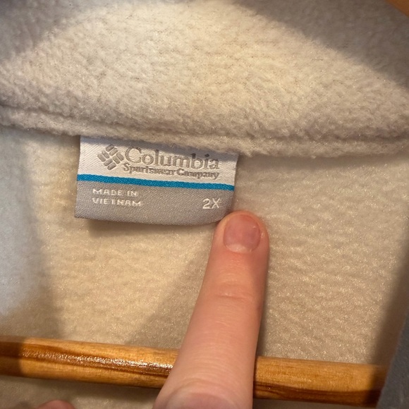 Columbia Women's Two-Tone Fleece Pullover - Picture 3 of 6